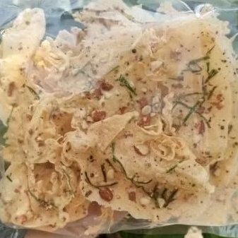 

rempeyek kacang gurih renyah