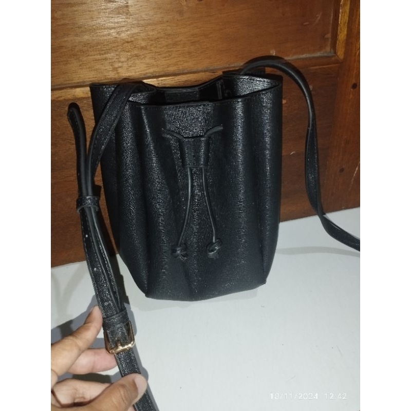 LATEM sling serut kulas saviano