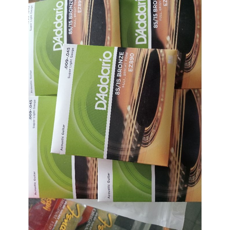 senar gitar akustik D'Addario original uk09