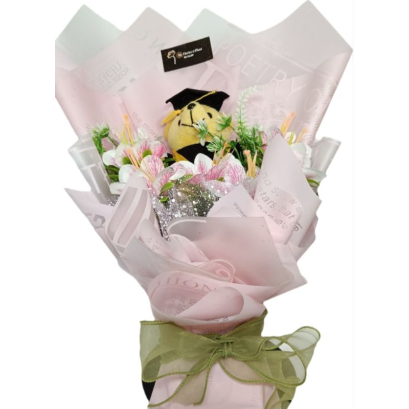 [My Florist and Plant] Buket bunga artificial untuk graduation | Ukuran kecil | Bunga kamboja pink