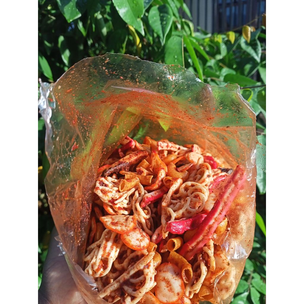 

Seblak campur Mix Basreng/kerupuk bawang/siomay/kerupuk jengkol/beton pedas daun jeruk 1kg