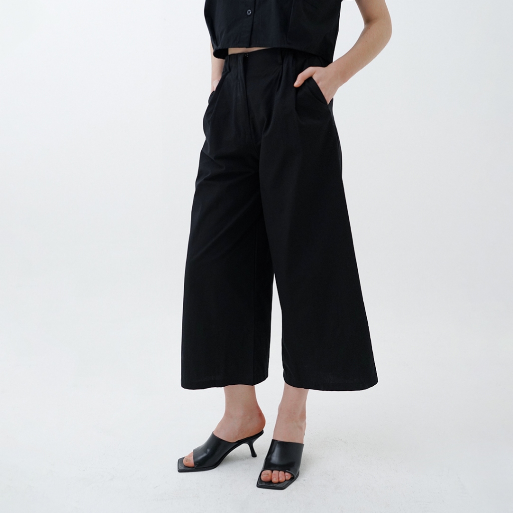 Mississippi High Waisted Straight Cut Trousers Celana Panjang LIN000537M Hitam