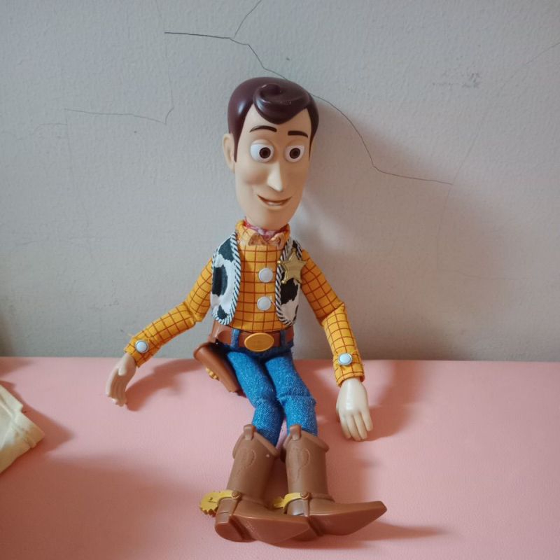 boneka woody toystory