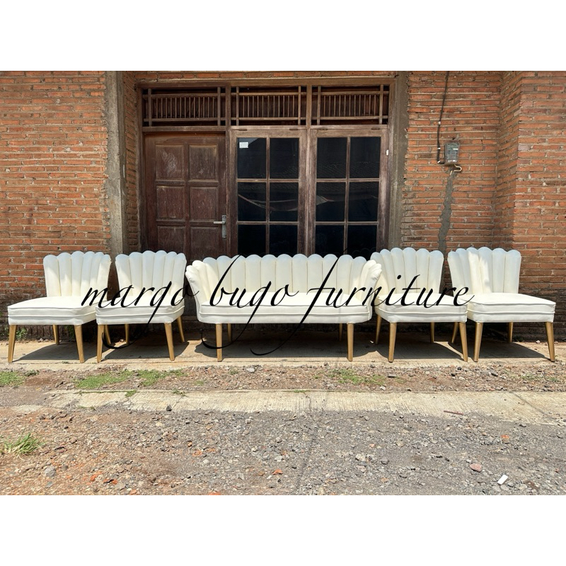 kursi pelaminan / kursi pelaminan pengantin / kursi pelaminan minimalis / kursi pelaminan terbaru 20