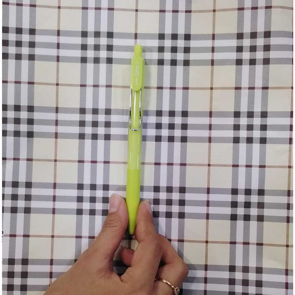 

Gramedia Banjarmasin - Estudee Sora Gelpen 0.5 Ink Black - Green EGP-242