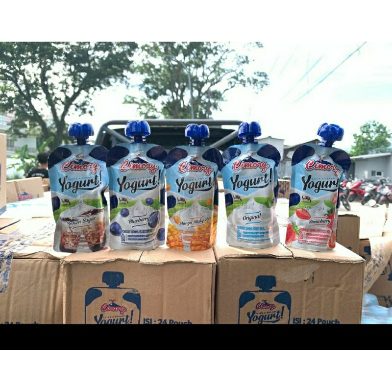 Cimory Yoghurt Squeeze Pouch 120ml - Praktis dan Higienis