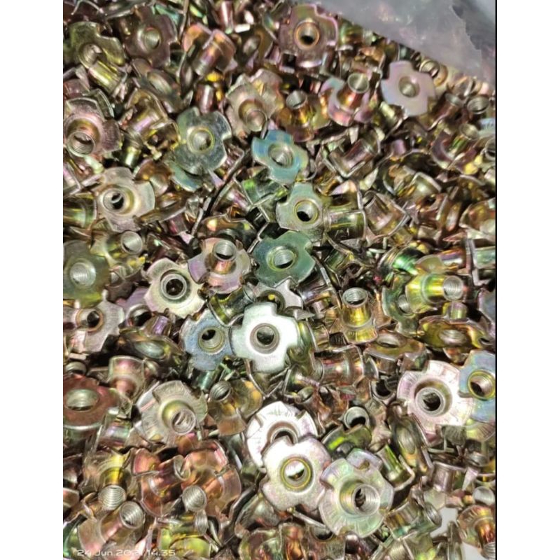 100 pcs mur cakar Tee Nut M6 / Mur Cakar M6 / Mur Tanam Kayu / T Nut / Mur FurnitureUkuran M6 atau m