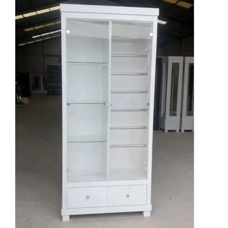 Lemari hijab dan Tas