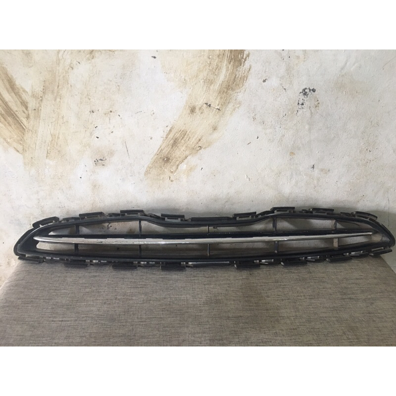 Grill bemper Nissan March