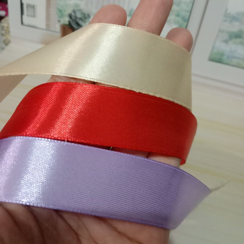 

ECER Pita satin ukuran 2,5cm