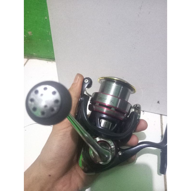 reel daiwa certate 3012 h