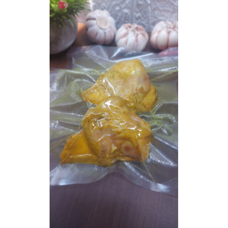 

AYAM PRESTO TULANG LUNAK BUMBU KUNING BAGIAN DADA ISI 2 EMPUK BUMBU MERESAP
