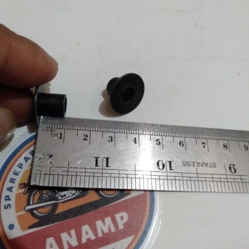 Ring Bosh Lubang M6 hitam Pasangan Karet Caver Body 6mm panjang 9mm Original ( 3 PCS)