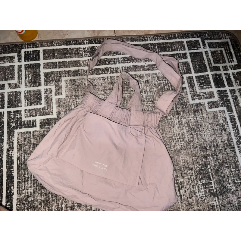 Preloved Beyond The Vines dumpling bag blush color size medium