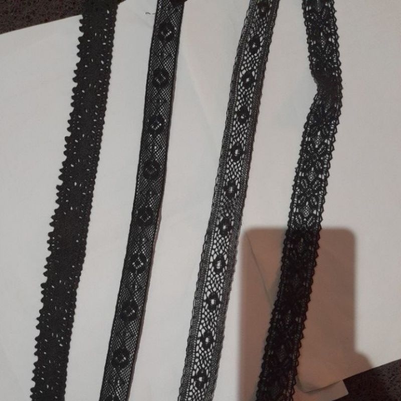 Renda rajut / renda kait / rajut katun 2-3cm roll 15yard.