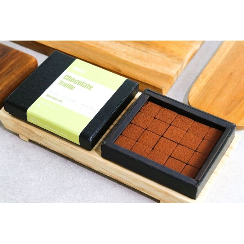 

Nyokelat Cokelat Truffle Varian Milk Chocolate