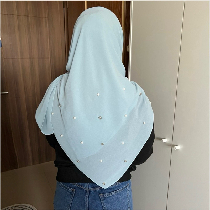 Salma Hijab Square Swarovski Crystal Pearl / Kerudung Segi Empat Kristal Mutiara - Sky Blue