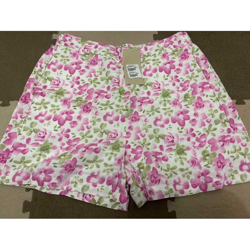 Celana pendek bunga Colorbox XL