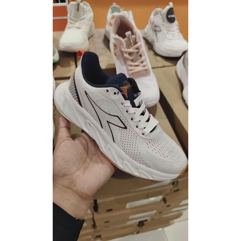 SALE DIADORA RUNNING WOMEN BEIGE NAVY ORIGINAL STORE