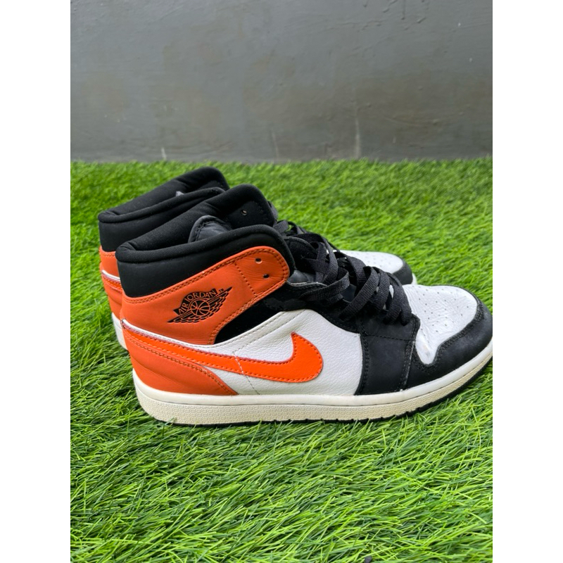 Nike Air Jordan 1 Mid “shattered backboard”