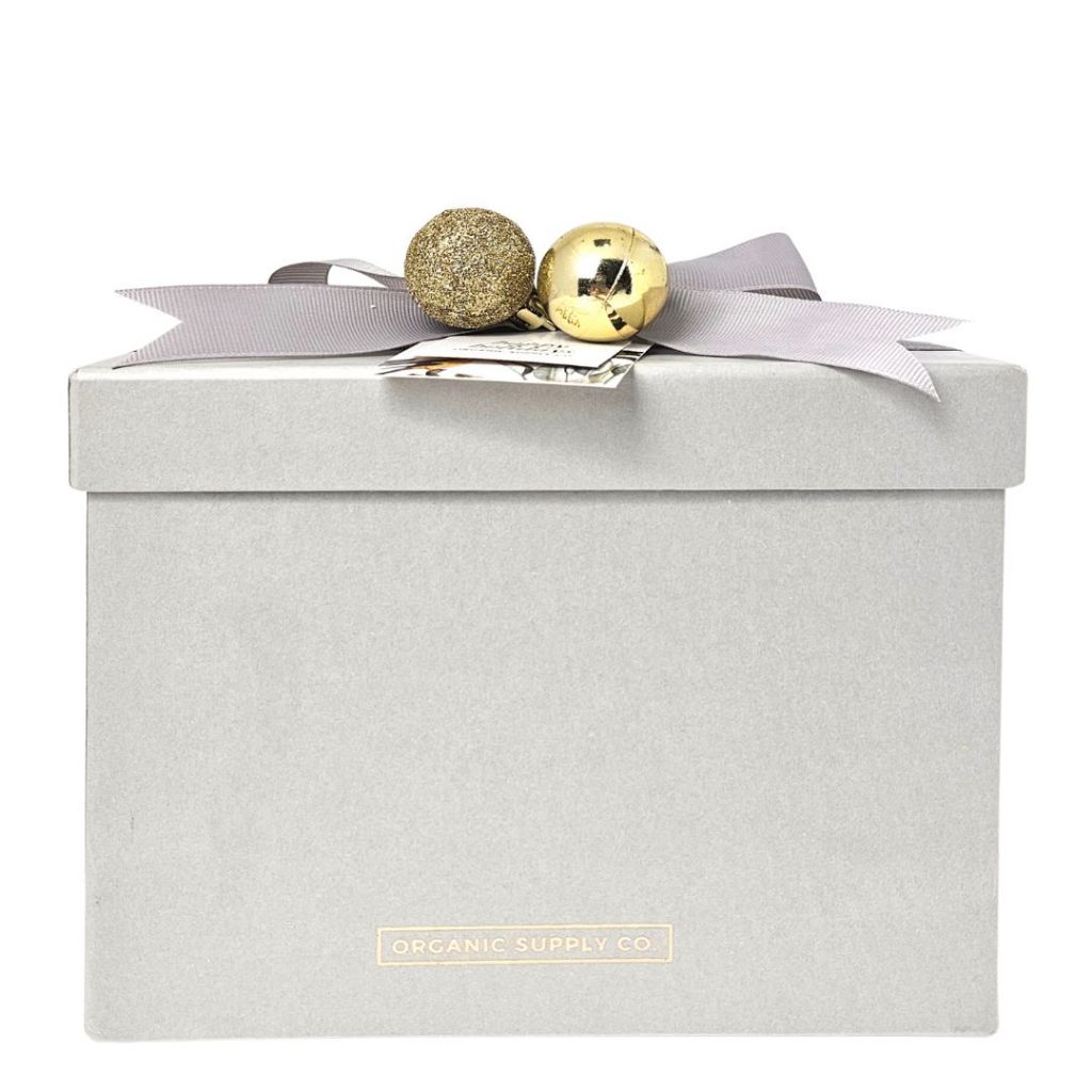 

Gift Box - Tall Small 16cm x 12cm x 6cm