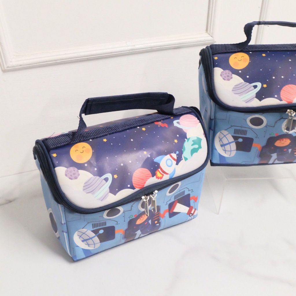 

HOMEY POUCH / TAS ULTAH / SOUVENIR PROMOSI / POUCH SKINCARE / AQIQAH / TASYAKURAN / MANYUE