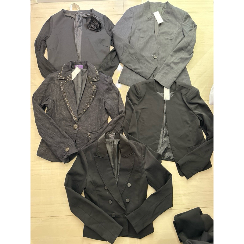 PRELOVED blazer outer luaran kerja hitam bunga / darkgrey / gold / black / satin