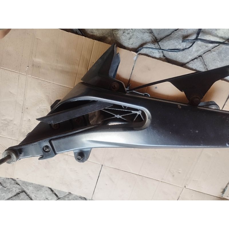 Swing Arm Arem R15 V3 original