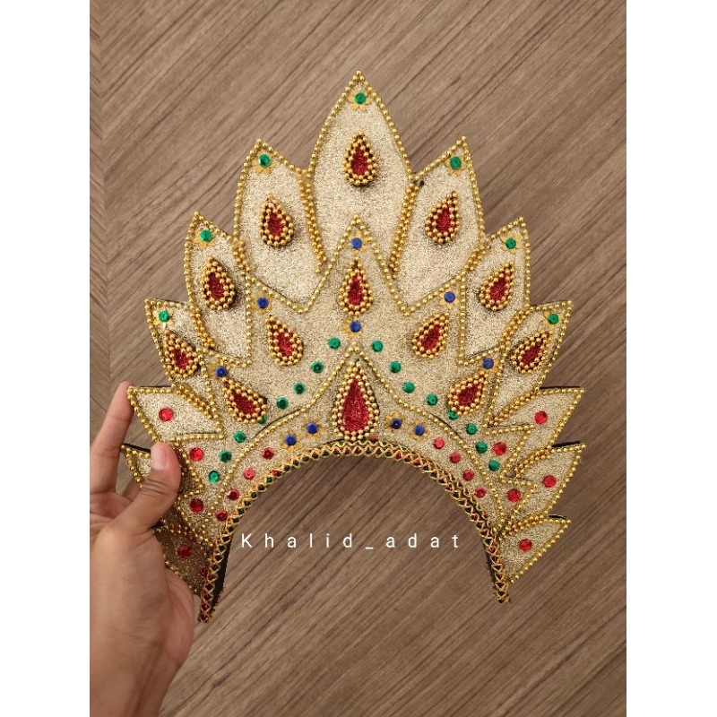 Mahkota adat tarian melayu & karnaval