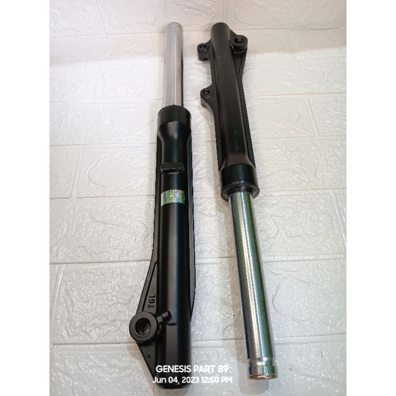 SHOCK DEPAN AS+TABUNG VARIO 110/VARIO 110 KARBU TABUNG HITAM/TABUNG SILVER