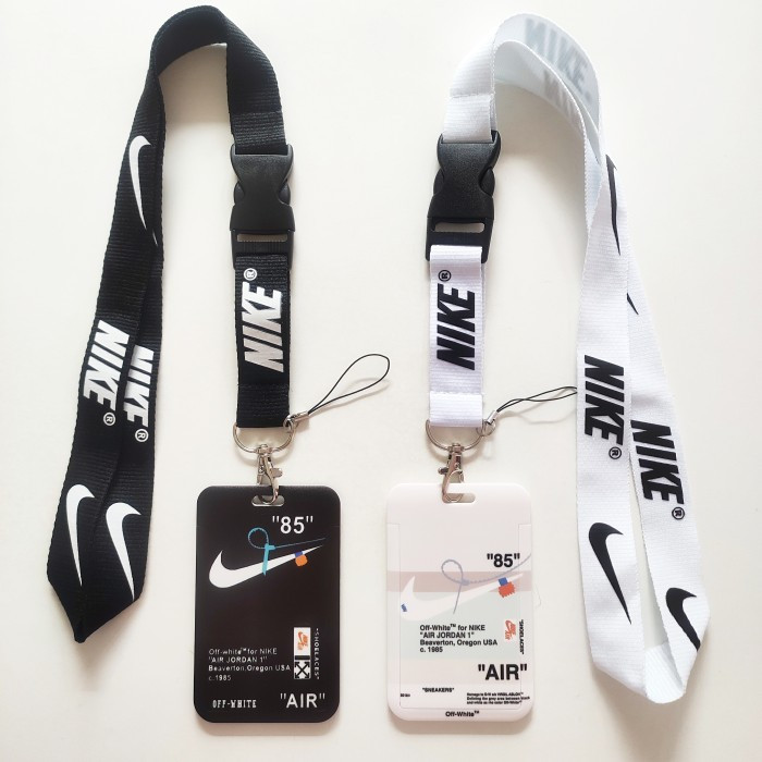 

Lanyard Id Card Holder Nama Kalung Kartu Black White Nike Ukuran 7 x 11cm