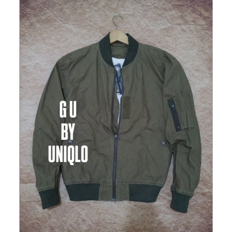 jaket bomber army pria gu by uniqlo second bekas preloved