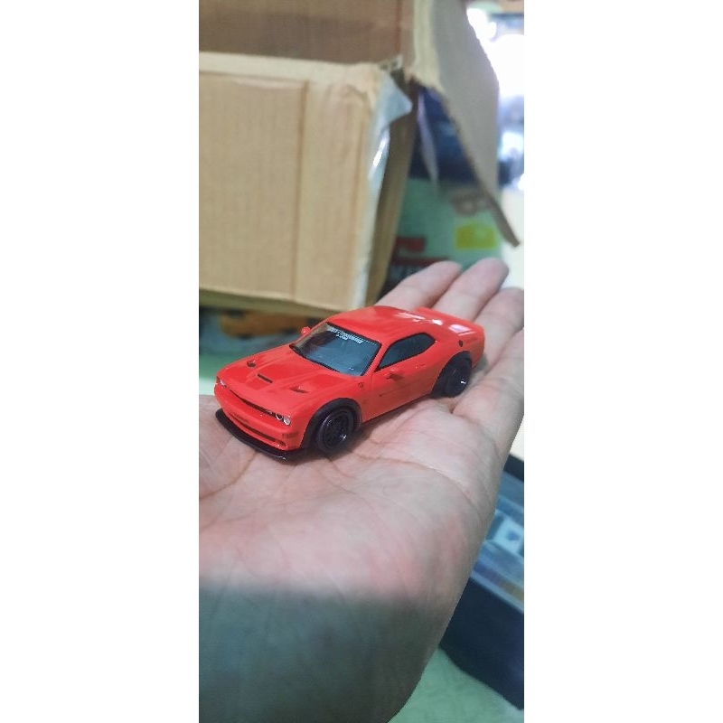 Tarmac Dodge Challenger SRT Hellcat