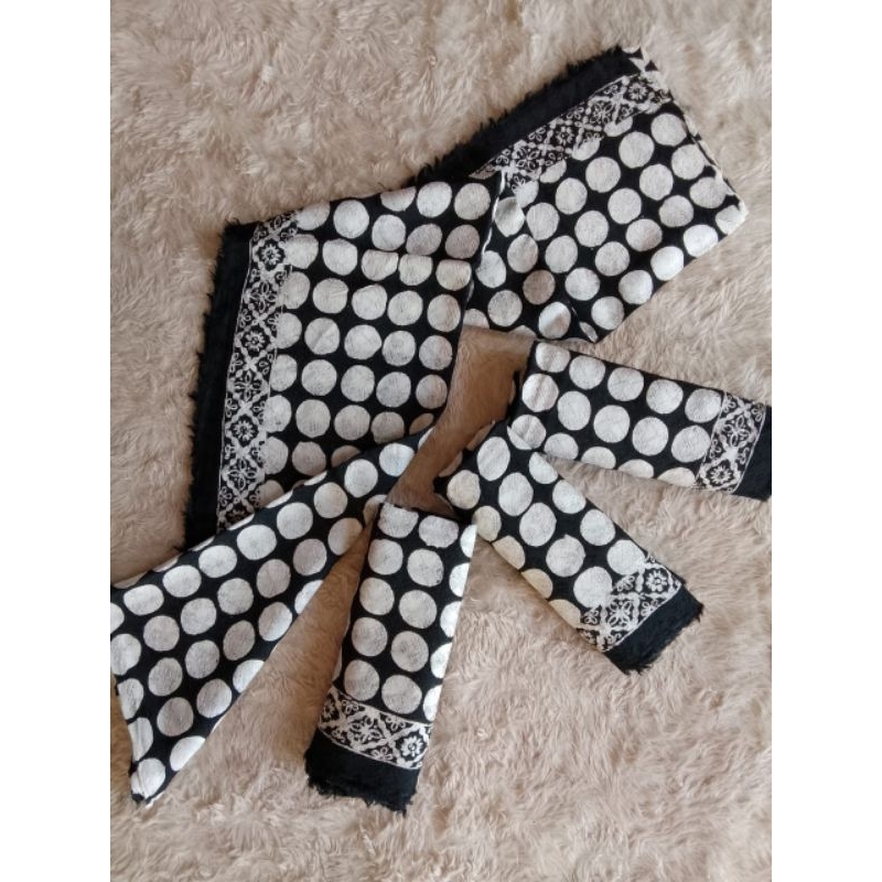 KAIN BATIK VISCOSE FISKOS CAP HITAM PUTIH TERMURAH