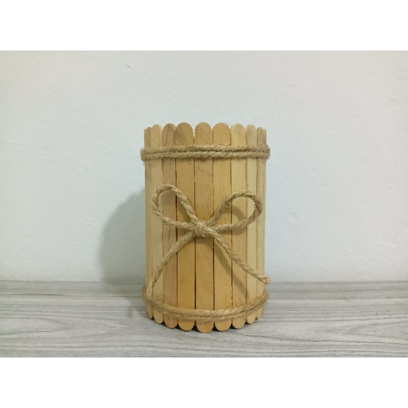 

Prakarya/Kerajinan Tempat pensil dari Stik Es krim