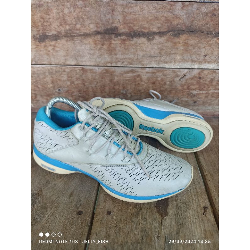 Sepatu Reebok ORI SECOND Size 39