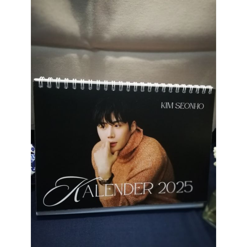 

DESK KALENDER KIM SEONHO UNOFFICIAL