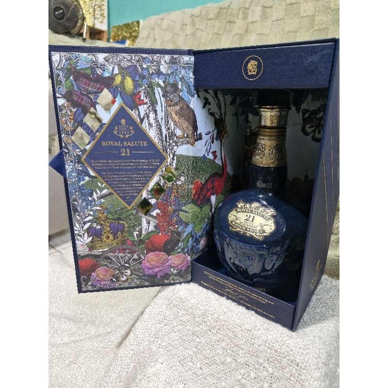 Hiasan Botol Bekas Minuman Keras Royal Salut Blue Ver