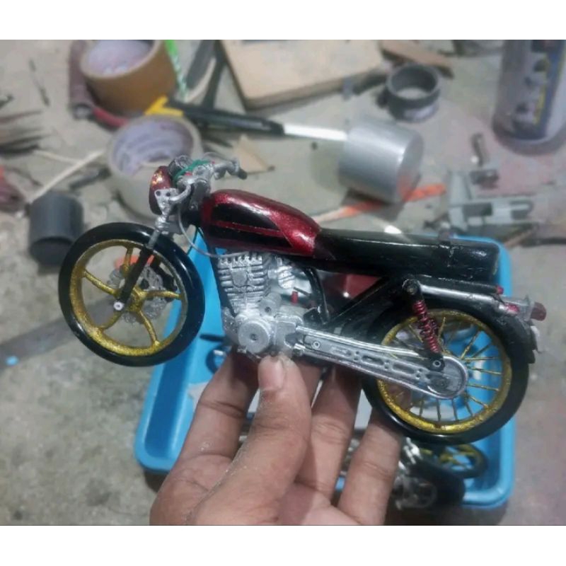 DIECAST MINIATUR MOTOR HONDA GL100