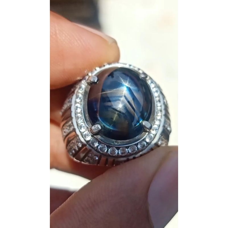 HQ Kresnadana PARTHAWIJAYA JUNJUNG DERAJAT kristal clean no treatment GRI sertifikat ada ruby birma 