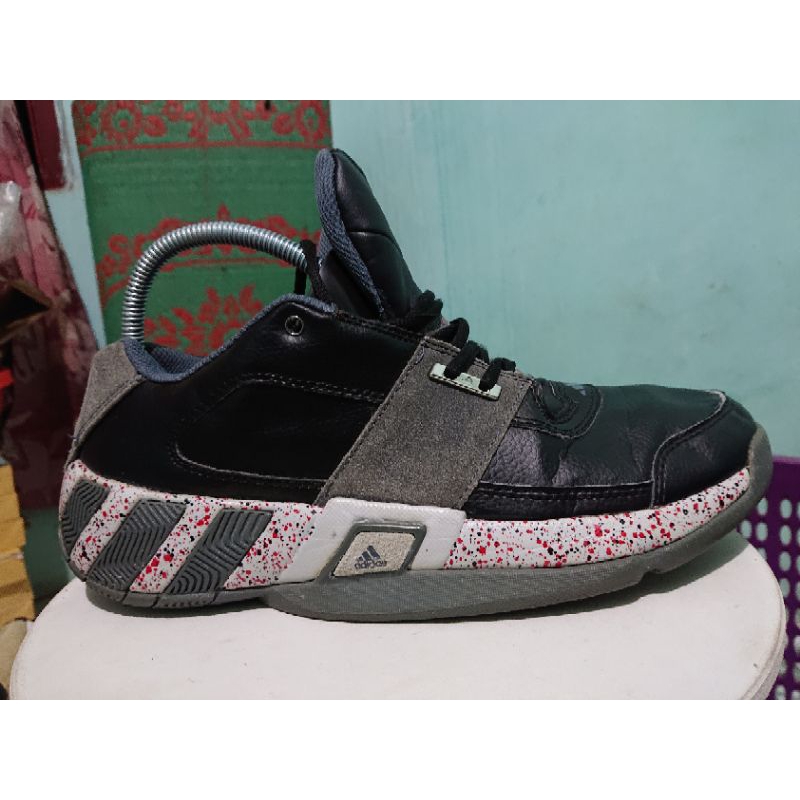 Adidas Regulate Basketball