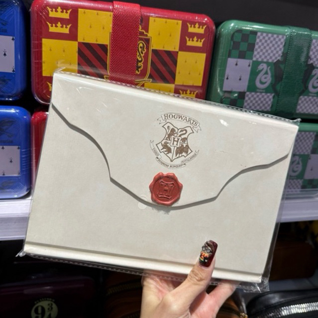 

Miniso Harry Potter A5 PU Gold Stamp Hardcover with Band and Envelope Hardcover Book