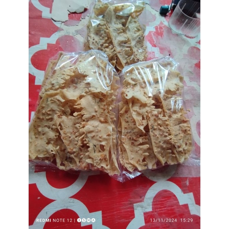 

Rempeyek Kacang Tanah Asli pati 200 gram, 500gram, 1kg