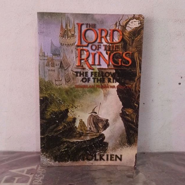Novel Original THE LORD OF THE RINGS THE FELLOWSHIP OF THE RINGS SEMBILAN PEMBAWA CINCIN BAGIAN PETT
