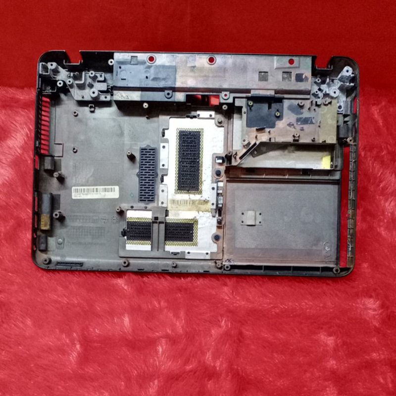bottom case laptop Toshiba Satellite L645 L640