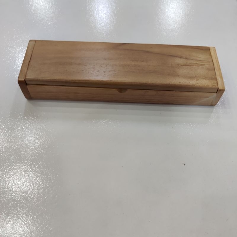 

Tempat pensil / alat tulis kayu