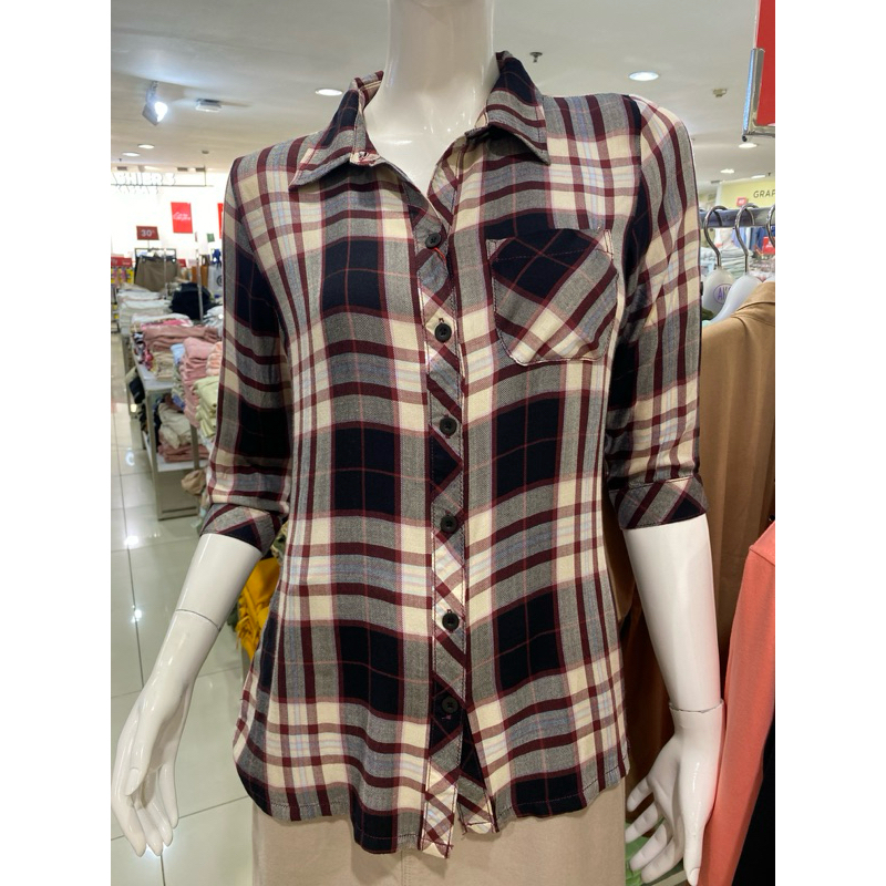 kemeja kotak-kotak AKO