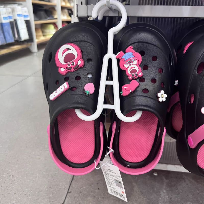 sendal karet miniso lotso