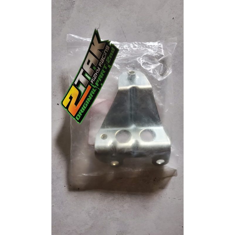 bracket cover body sayap kanan nova Dash, bracket hub untuk bracket dudukan radiator Nova dash new d