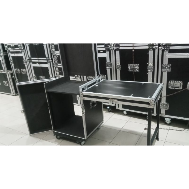Hardcase Sound System 12u + Mixer + Meja